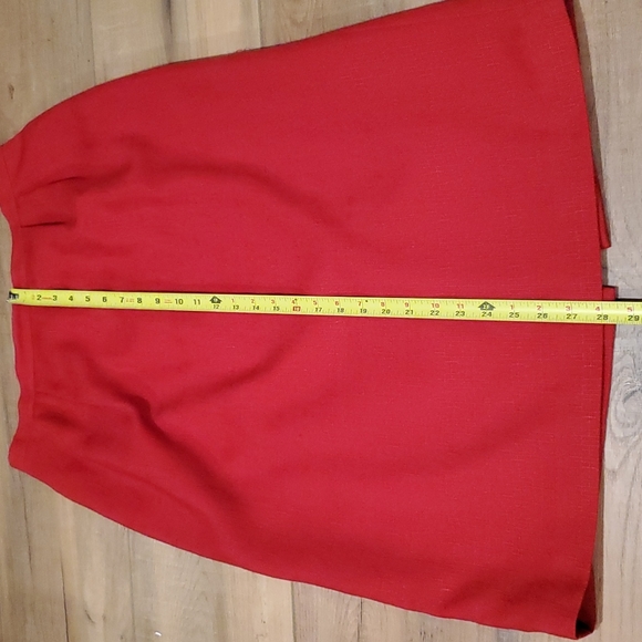 1980's KASPER Vintage Red Two Piece Short Sleeve Suit Sz 14 runs small - Picture 9 of 12
